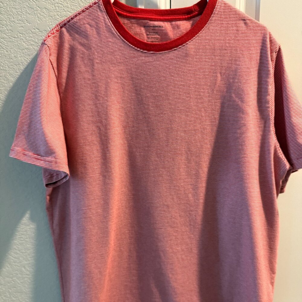 Banana Republic Tee - Men's Large